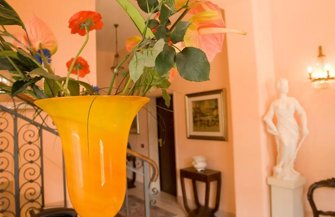 Residence Villa Mainard-1